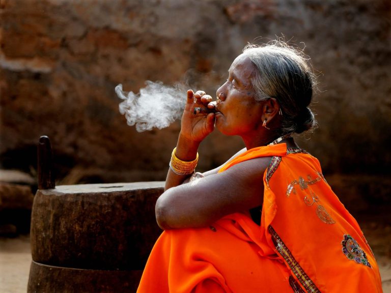 India’s Tobacco Giants Face Strict Rules, Market Shakeup