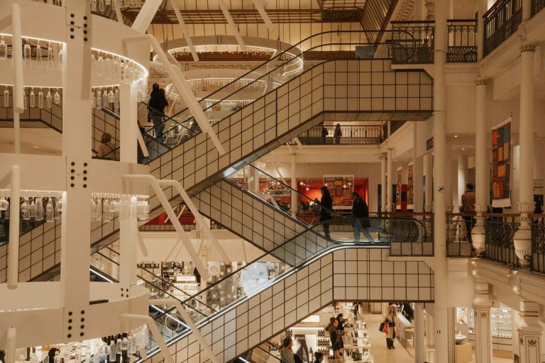 RFID Retail Systems: The Backbone of Data-Driven Shopping Success