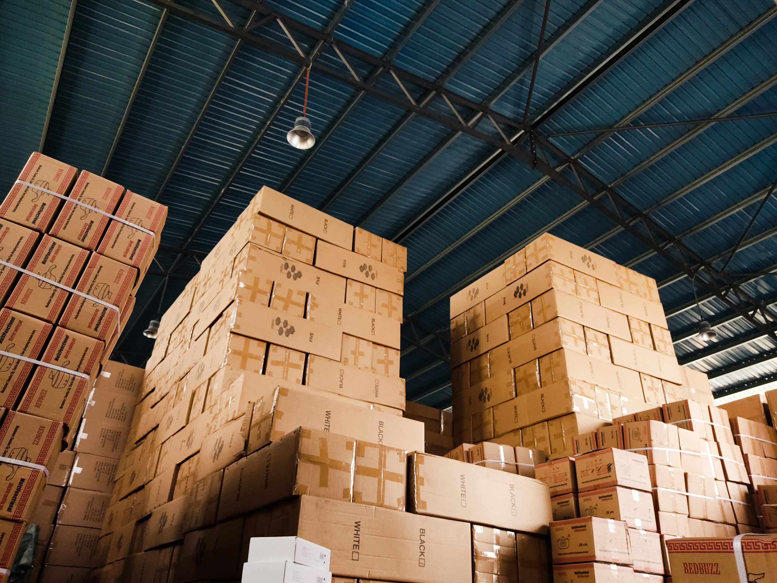 Enhancing Warehouse Traceability with Edge Execution Systems (WES)