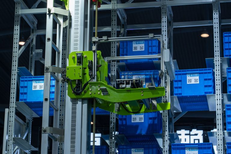 Can AI Solve Logistics’ Talent Shortage? Why Visibility and Human Expertise Must Work Together