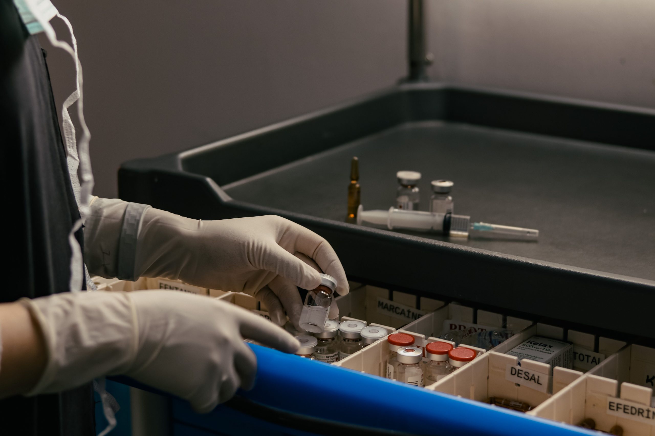 How a Leading U.S. Contract Packager Strengthened Cold Chain Traceability for Temperature-Sensitive Pharmaceuticals